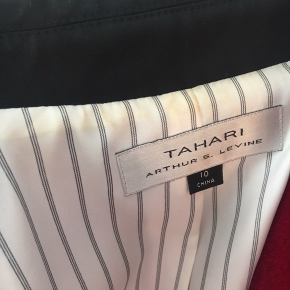 Tahari two-piece, black suit, Size 10 - Picture 5 of 5